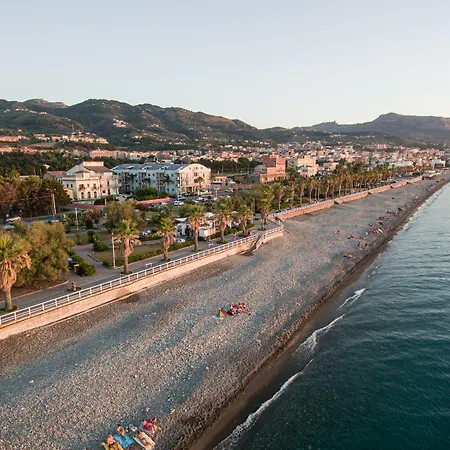 Miljunka 4* SantʼAgata di Militello