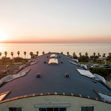 Miljunka Apartmanhotel SantʼAgata di Militello