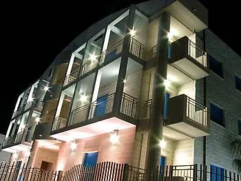 Miljunka Apartmanhotel 4*